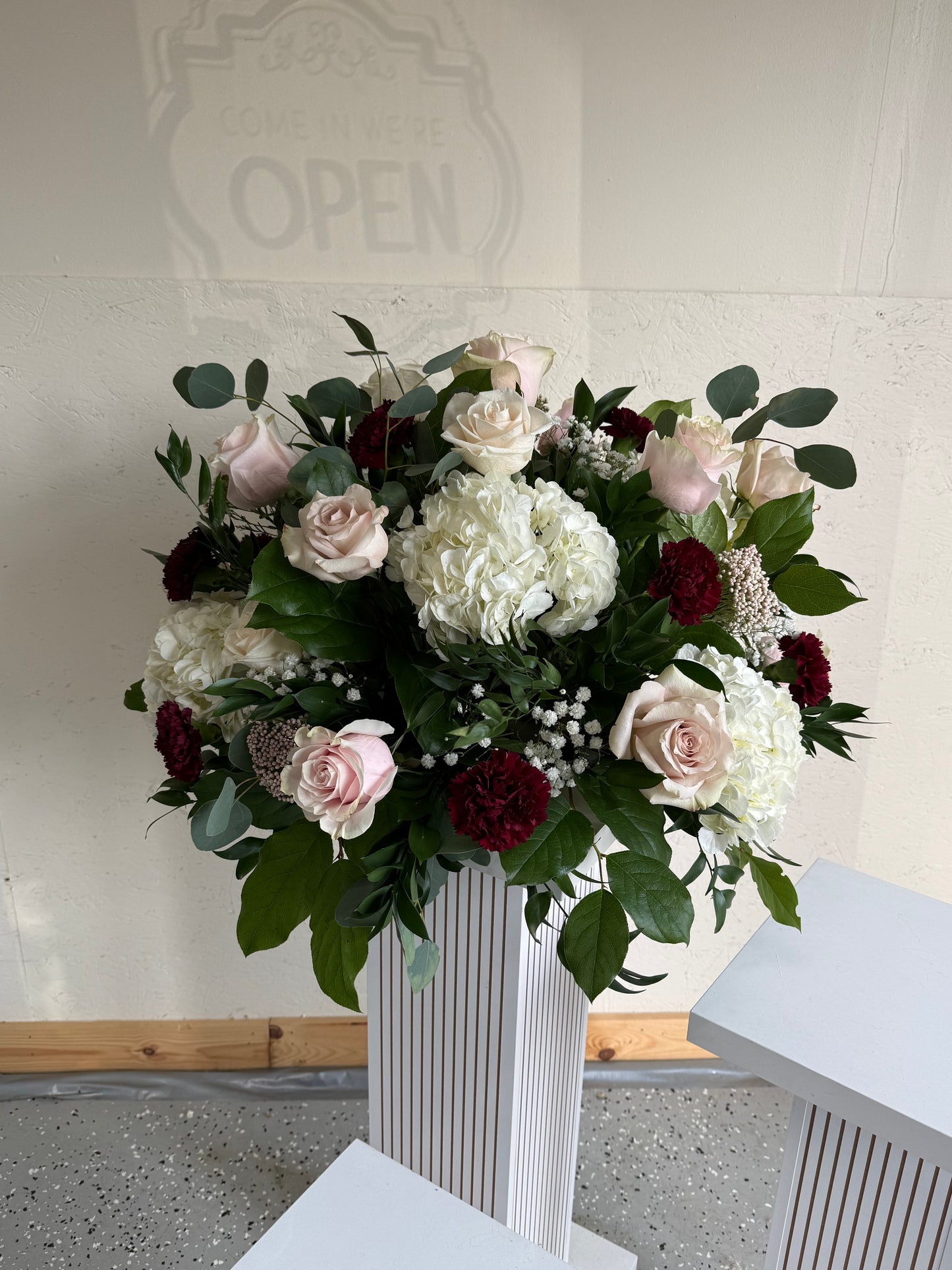 Timeless Romance Centerpiece