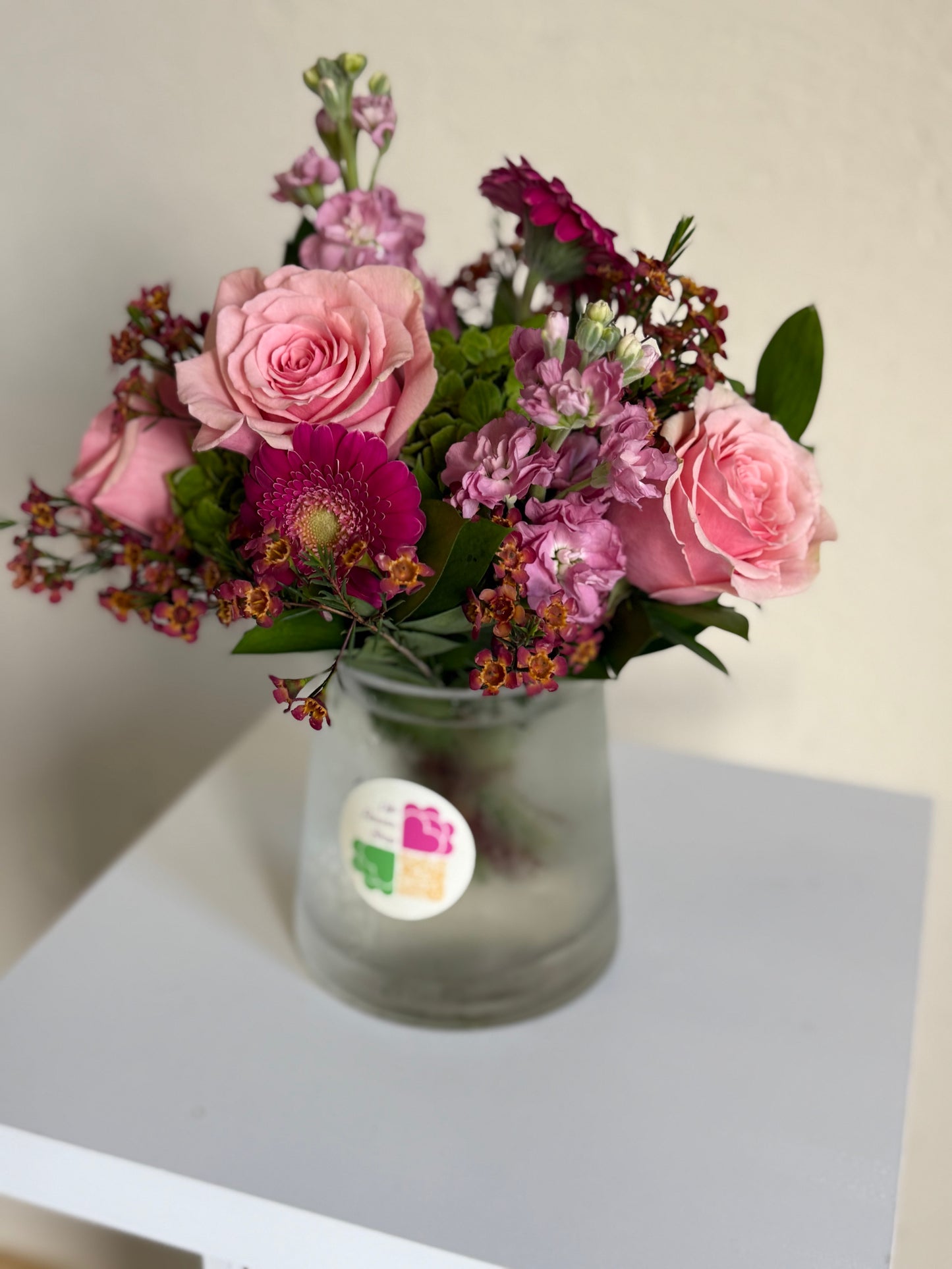 Small mixed arrangement